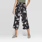 Women's Floral Print Regular Fit Mid-rise Crop Pants - A New Day Black/white