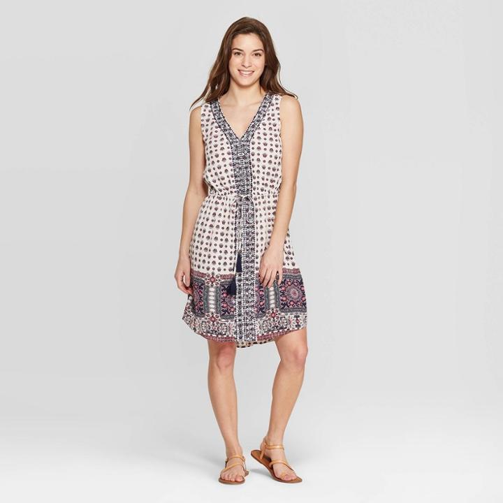 Women's Sleeveless V-neck Pullover Shift Dress - Knox Rose White