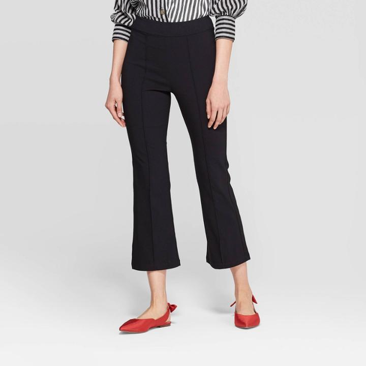 Women's Mid-rise Pull-on Pintuck Cropped Flare Pants Who What Wear Black
