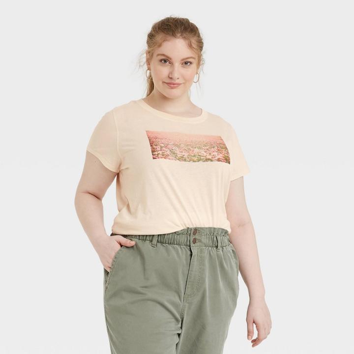 Women's Plus Size Short Sleeve T-shirt - Universal Thread Cream Landscape Print