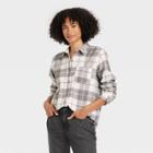 Women's Relaxed Fit Long Sleeve Flannel Button-down Shirt - Universal Thread Gray Plaid