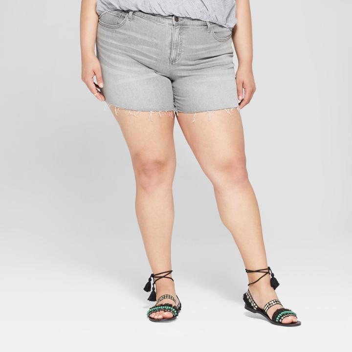 Women's Plus Size Raw Hem Boyfriend Shorts - Universal Thread Gray Wash
