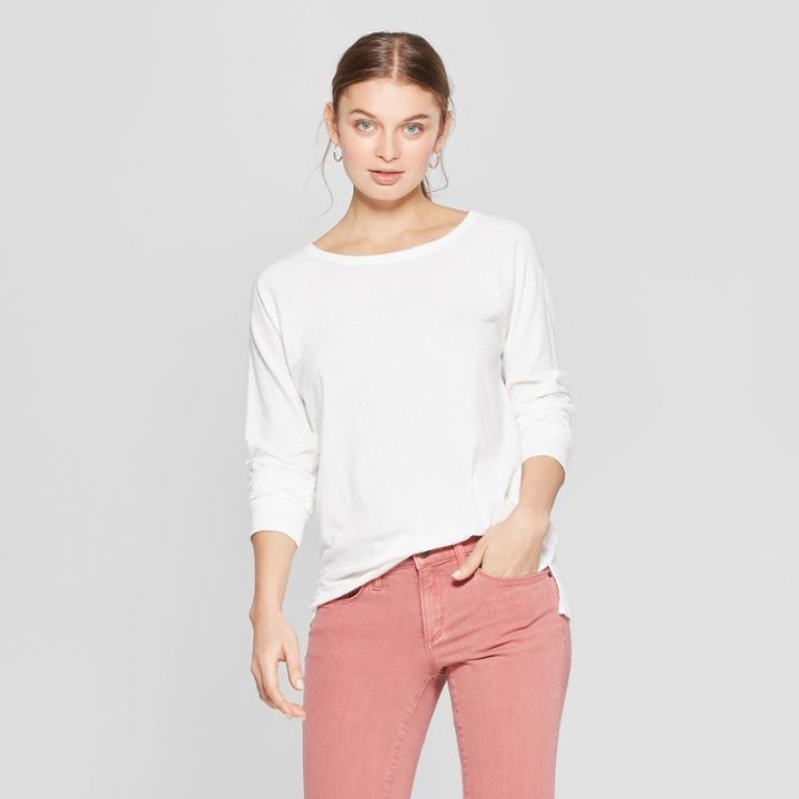 Women's Long Sleeve Crew Neck T-shirt - Universal Thread White