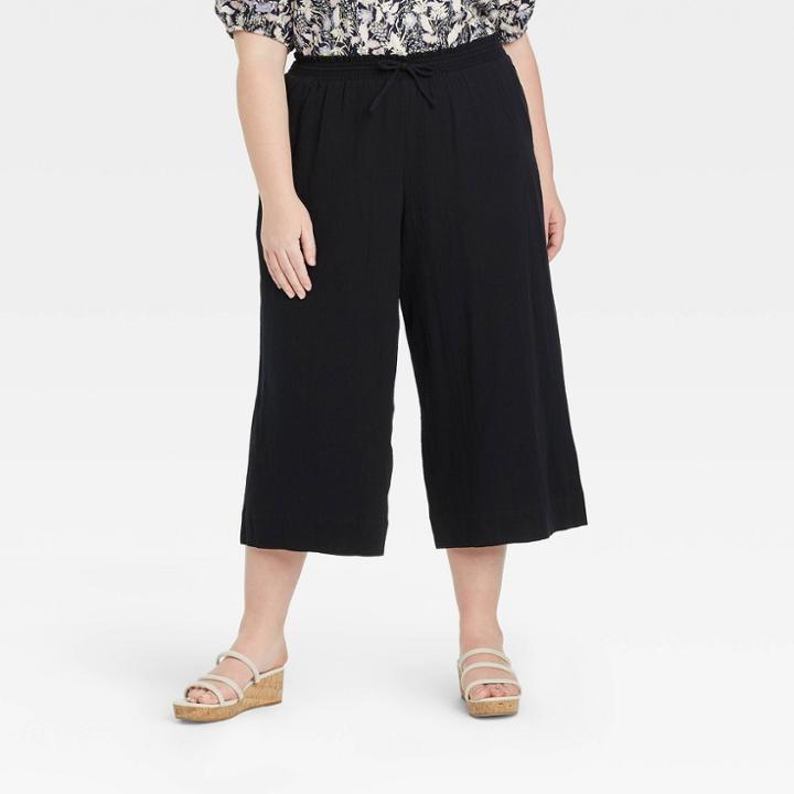 Women's Plus Size Cropped Gauze Pants - Ava & Viv Black X