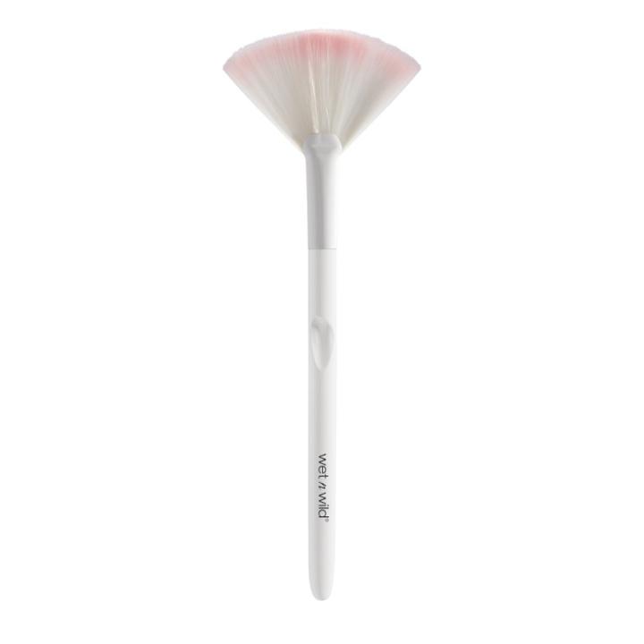 Wet N Wild Fan Brush -1ct