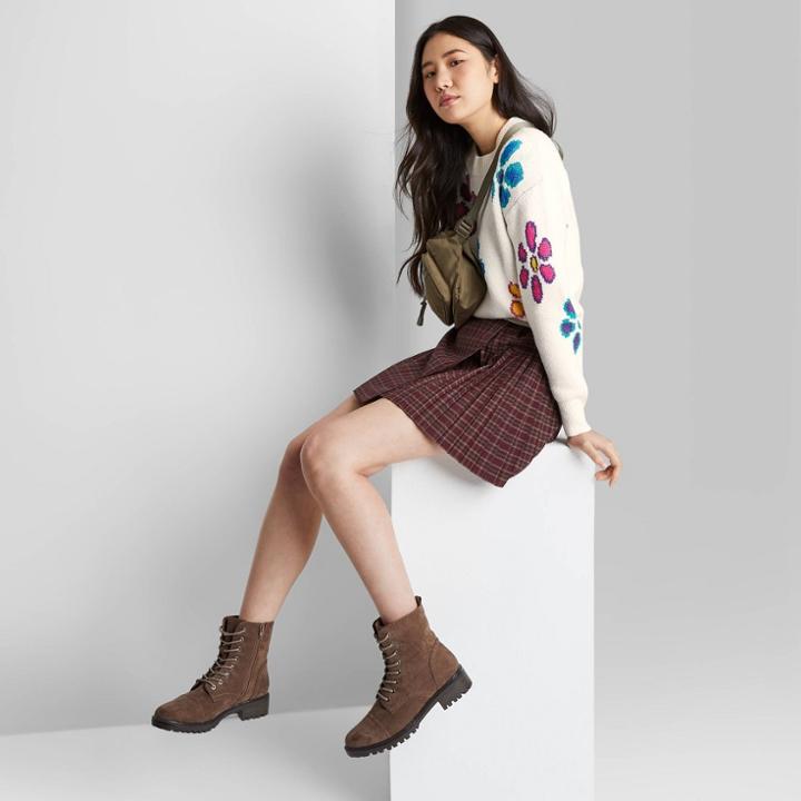Women's Crewneck Pullover Sweater - Wild Fable White Floral