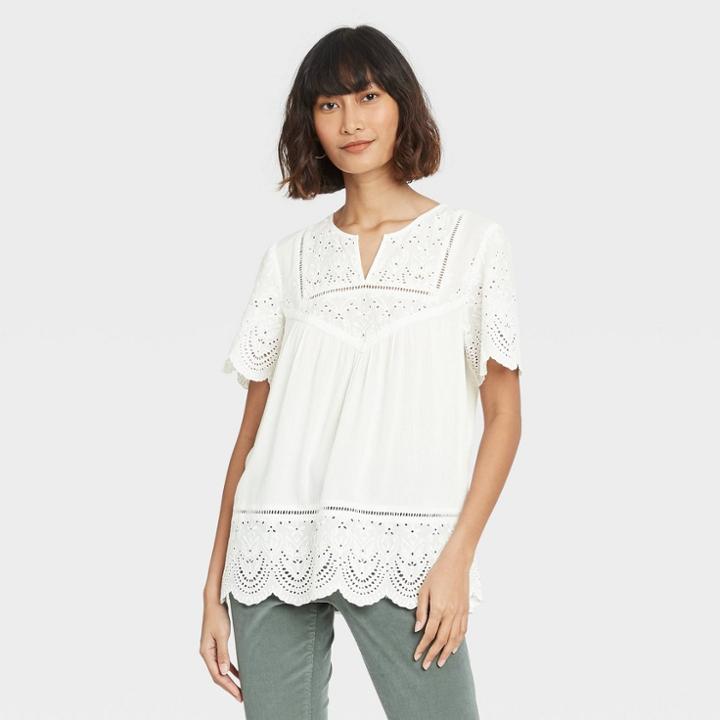 Women's Short Sleeve Eyelet V-neck Top - Knox Rose White