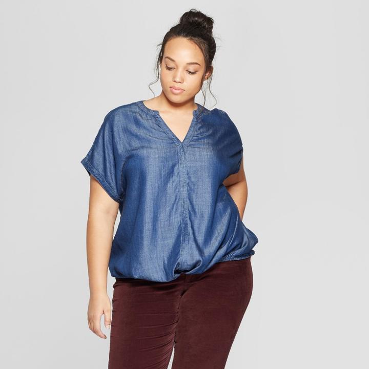 Women's Plus Size Short Sleeve Twist Front Top - Universal Thread Medium Wash