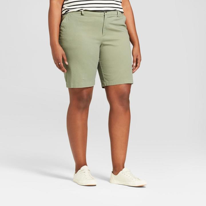 Women's Plus Size Bermuda Shorts - Ava & Viv Green