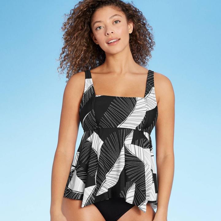 Women's Square Neck Sharkbite Hem Tankini Top - Kona Sol Black & White