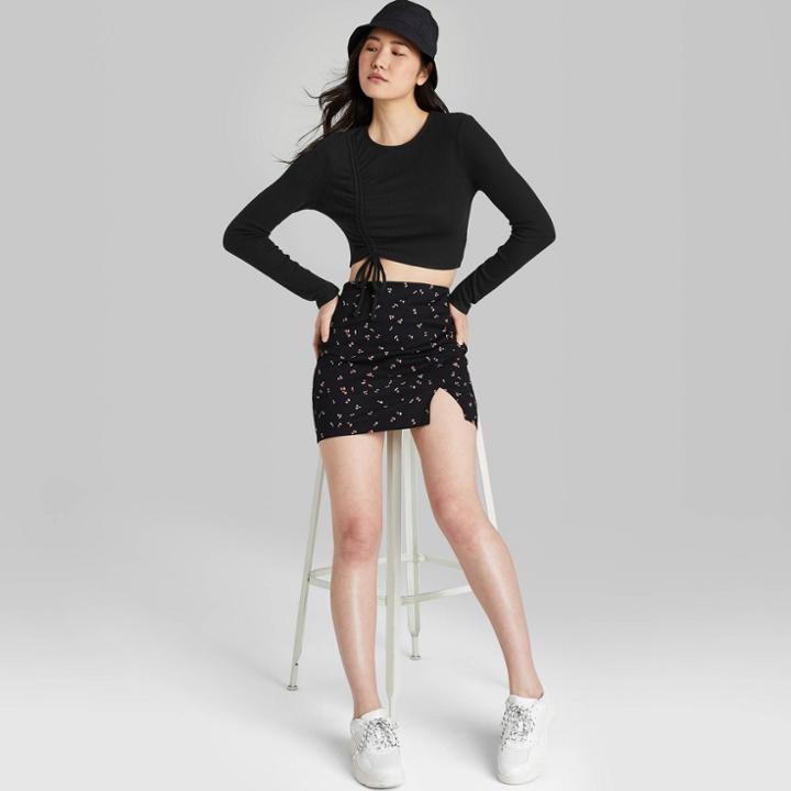 Women's Long Sleeve Slim Fit Ruched Cropped T-shirt - Wild Fable Black
