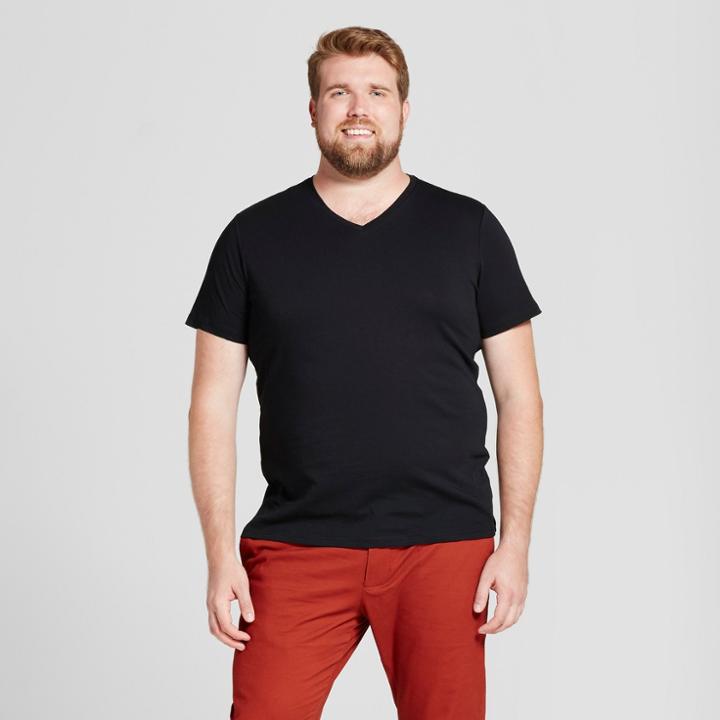Men's Big & Tall Standard Fit Short Sleeve V-neck T-shirt - Goodfellow & Co Black