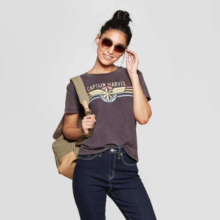 Women's Captain Marvel Logo Short Sleeve Graphic T-shirt (juniors') - Black