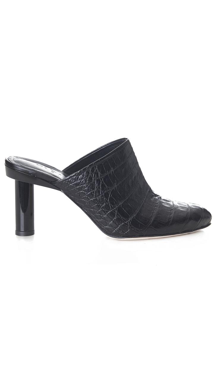 Zoe Heels