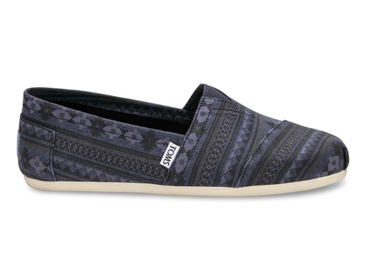Toms Product Catalog: Footwear Sku:889556132072