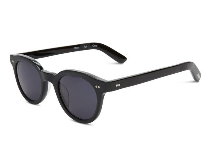 Toms Toms Fin Matte Black Sunglasses With Dark Grey Lens