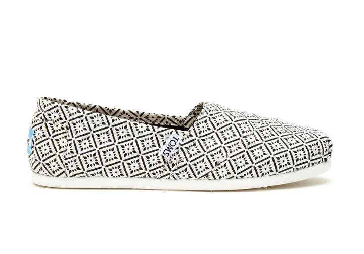 Toms White Black Canvas Vintage Tile Women's Classics