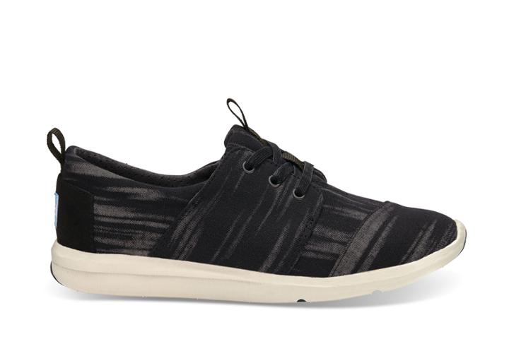 Toms Product Catalog: Footwear Sku:889556091324