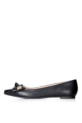 Topshop Apple Bow Point Slippers