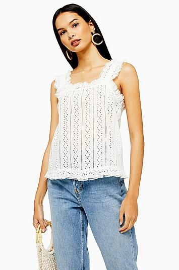 Yas *broderie Top By Yas