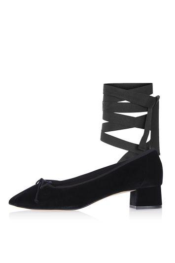 Topshop Kan-kan Velvet Pumps