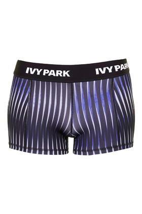 Topshop Low-rise Print Biker Shorts By Ivy Park