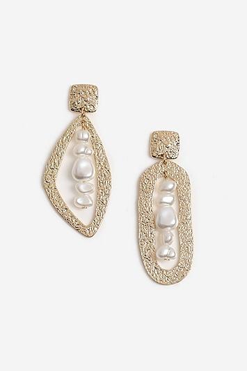 Topshop Asymmetric Textured Pearl Earrings