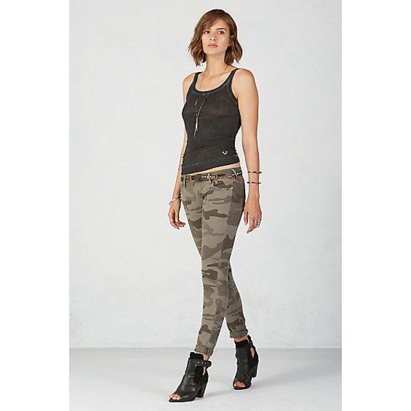 Casey Super Skinny Womens Camo Pant | Burnt Olive | Size 24 | True Religion