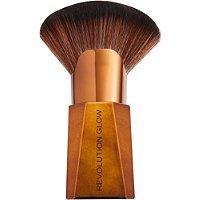 Makeup Revolution Glow Splendour Fan Highlighting Powder Brush