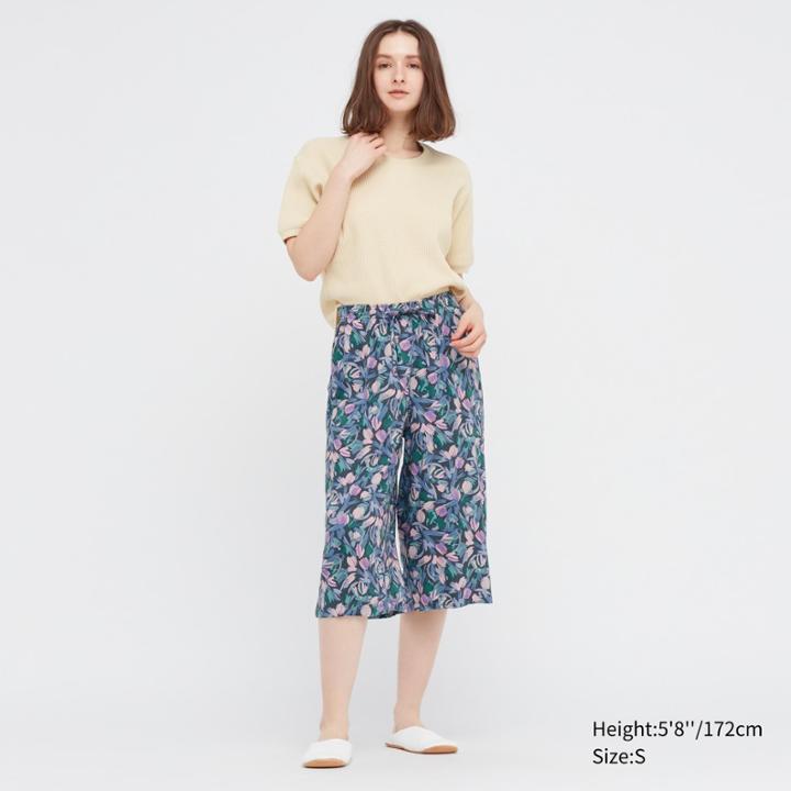 Uniqlo Relaco Painted Flower Print 3/4 Shorts