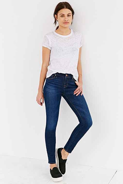 Bdg Twig Mid-rise Jean - Worn In Indigo