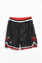 Urban Outfitters Mitchell & Ness Authentic Chicago Bulls Short,black,s