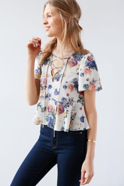 Kimchi Blue Judy Lace-up Flutter-sleeve Blouse