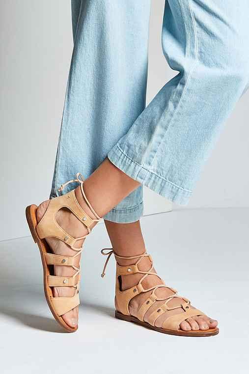 Urban Outfitters Dolce Vita Jasmyn Gladiator Sandal,tan,6.5