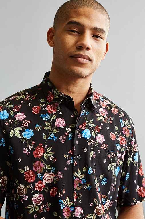 Urban Outfitters Uo Rose Vineyard Rayon Short Sleeve Button-down Shirt,black,s