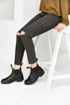 Urban Outfitters Blundstone 510 Original Chelsea Boot,black,6.5