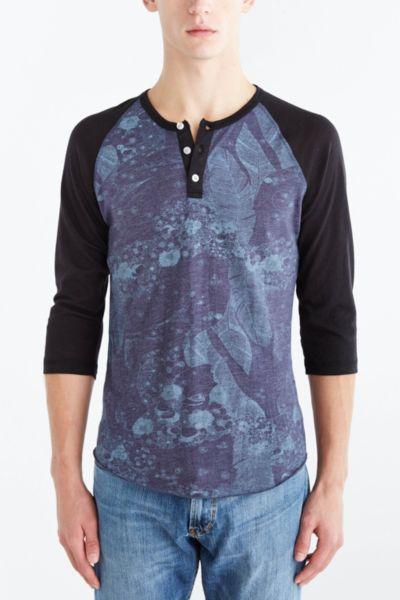 Alternative Patterned 3/4-sleeve Henley Tee