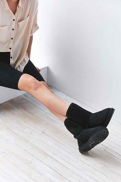 Urban Outfitters Ugg Classic Ii Boot,black,7