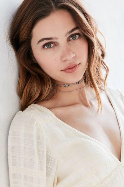 Urban Outfitters Mini Flower Layered Choker Necklace