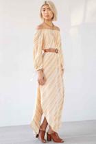 Urban Outfitters Faithfull The Brand Cecil Off-the-shoulder Maxi Dress,peach,l