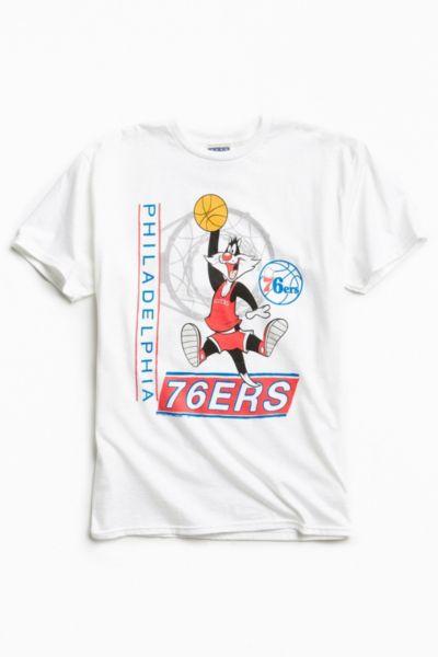 Urban Outfitters Junk Food Looney Tunes Philadelphia 76ers Tee