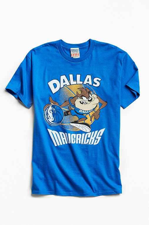 Urban Outfitters Junk Food Looney Tunes Dallas Mavericks Tee,blue,m