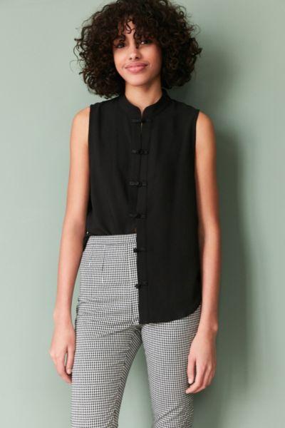 Silence + Noise Keri Band Collar Button-down Tank Top