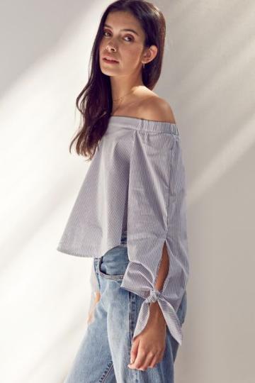 Urban Outfitters Bdg Alexandra Off-the-shoulder Tie-sleeve Top