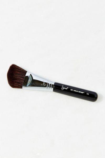 Sigma Beauty F23 Soft Angle Contour Brush