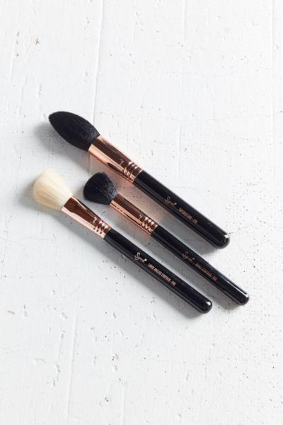 Urban Outfitters Sigma Beauty Blushing Babe Brush Set