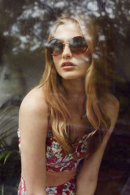Urban Outfitters Both Worlds Round Sunglasses,brown,one Size