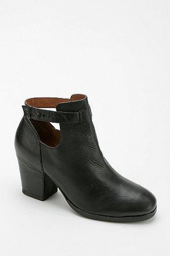 Matiko Sawyer Cutout Ankle Boot