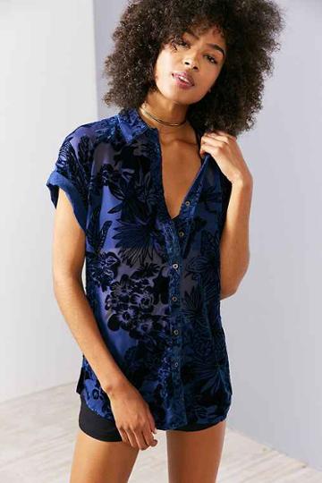Urban Outfitters Ecote Anora Floral Burnout Velvet Button-down Shirt,blue,xs