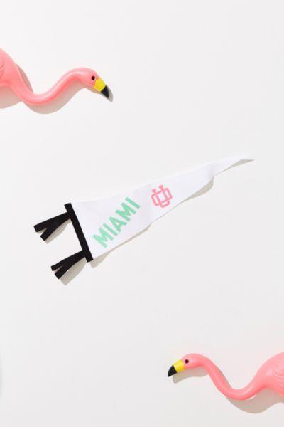Urban Outfitters Uo Souvenir Miami Pendant